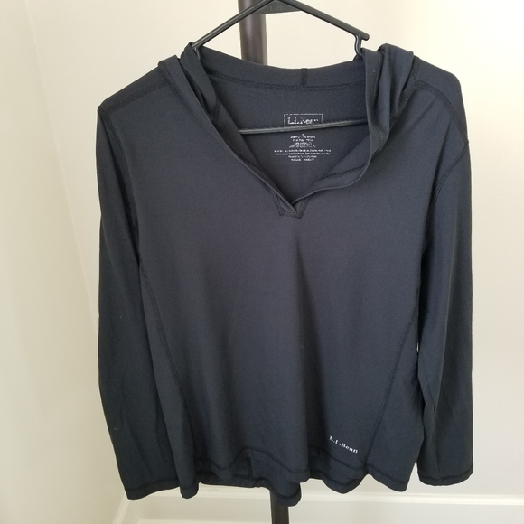 LL Bean Black Polyester and Spandex Sporty Hoodie - Picture 4 of 12